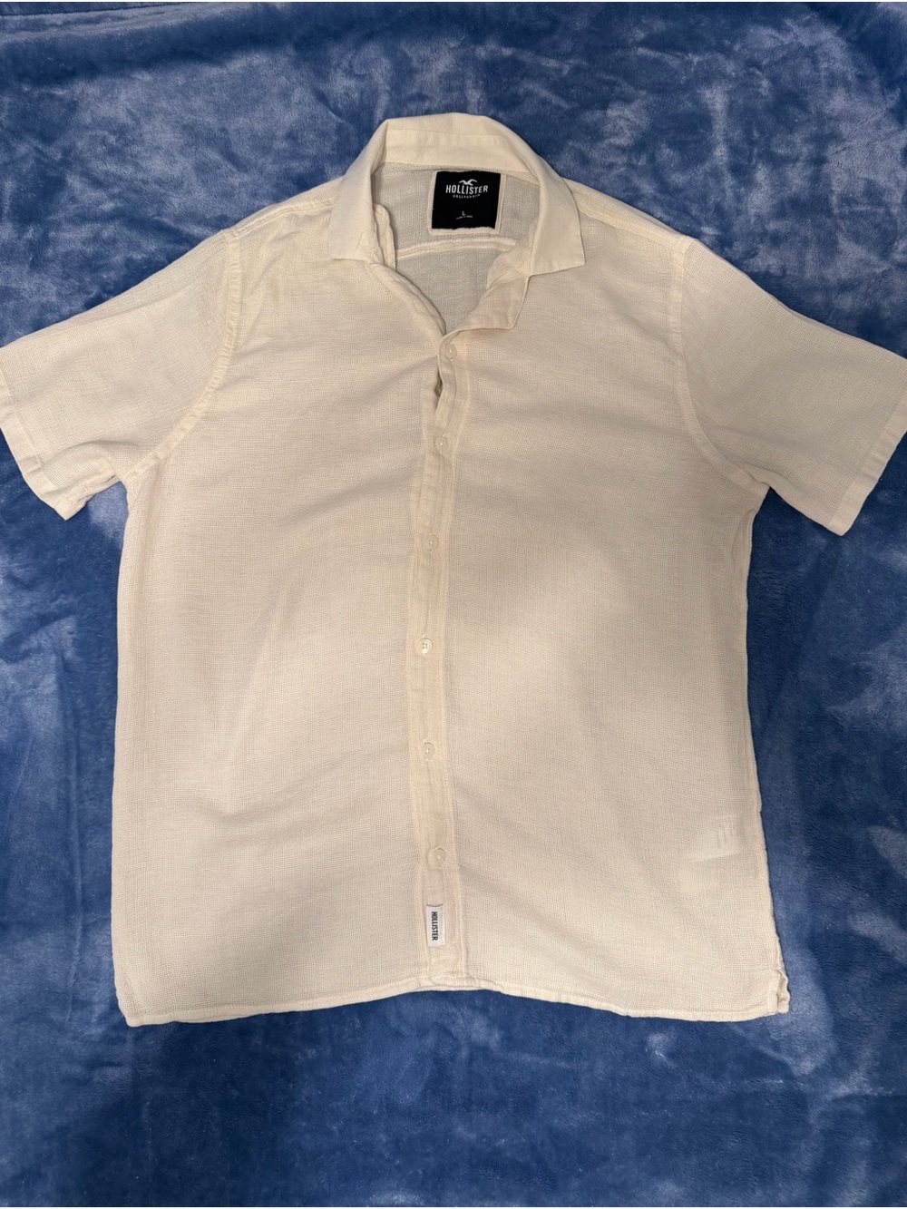Hollister Men’s Short-Sleeve Button-Down Shirt in Off-White